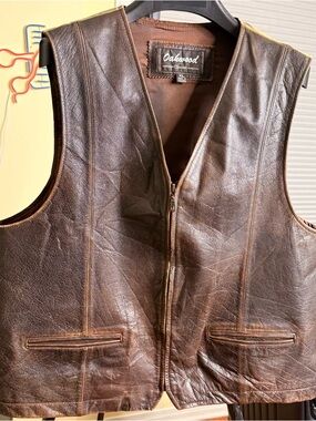 GORGEOUS LEATHER VEST, XL